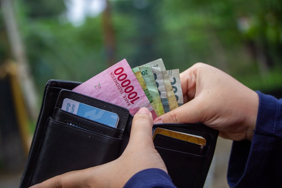 Why You Should Carry Cash in Multiple Forms