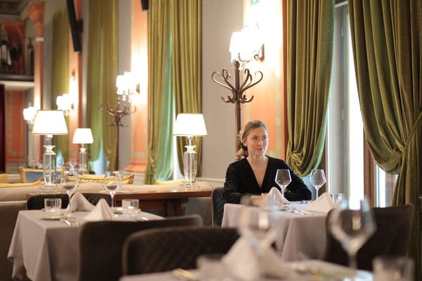 Eating Alone Abroad: How Solo Women Actually Enjoy a Restaurant Table for One